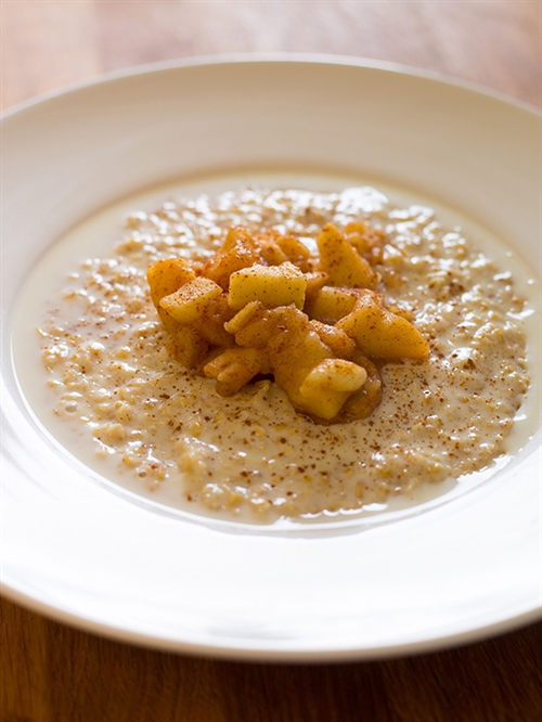 Porridge with Apple and Cinnamon